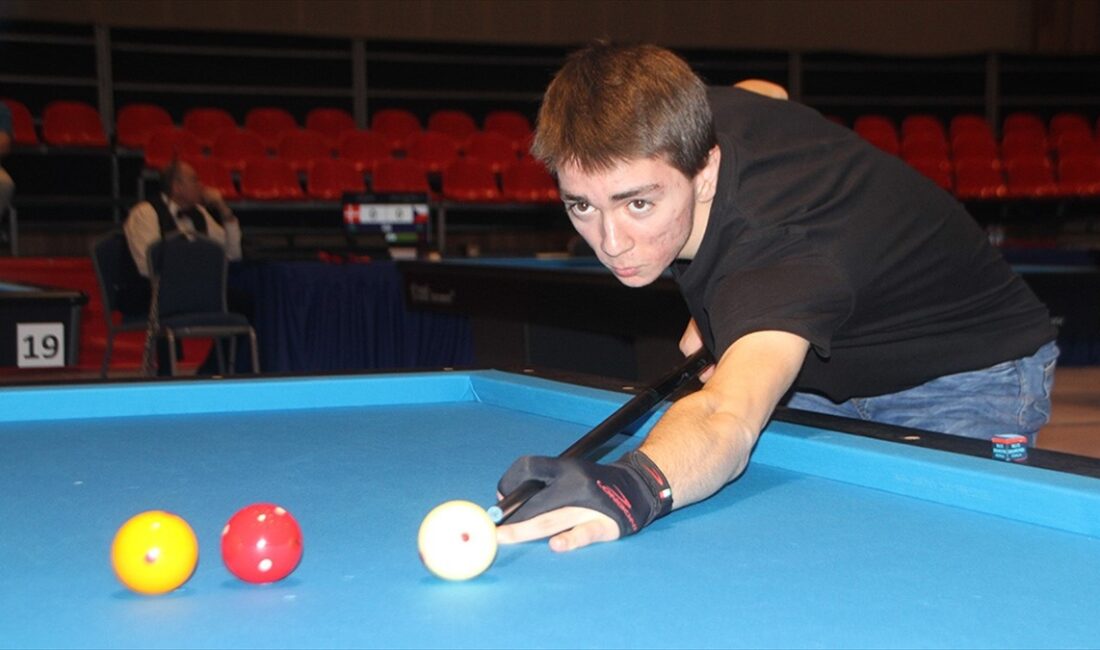 3 Bant Bilardo Dünya Gençler Bilardo Şampiyonası'nda Burak Haşhaş, bronz