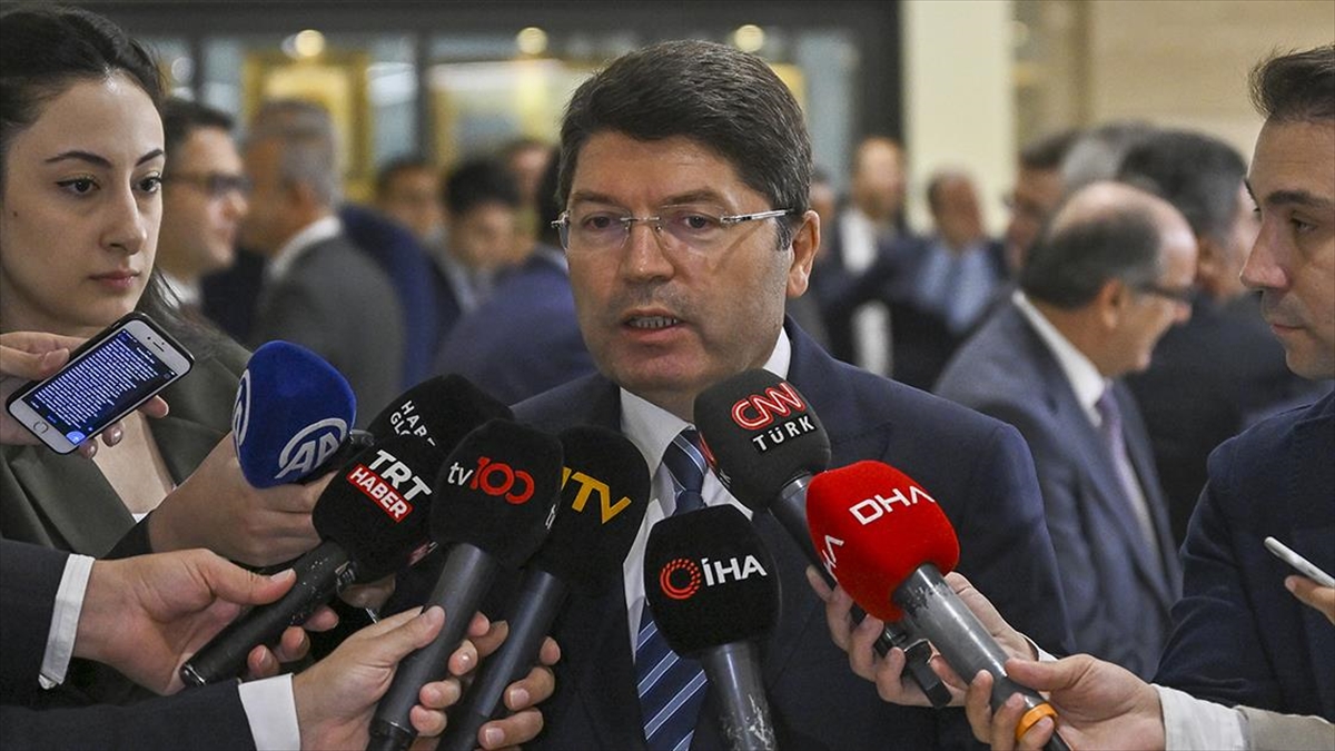 Adalet Bakanı Yılmaz Tunç, CHP'li Sezgin Tanrıkulu'nun, Türk Silahlı Kuvvetleri
