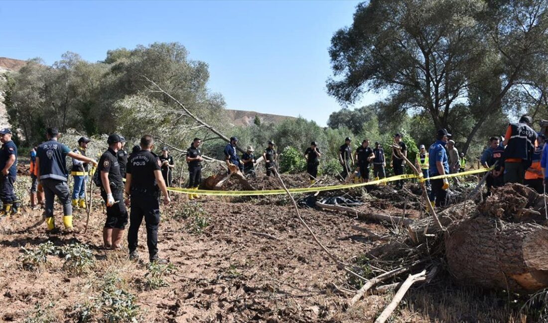 Aksaray'daki selde kaybolan 3 aylık Asel bebeğin cansız bedenine ulaşıldı.