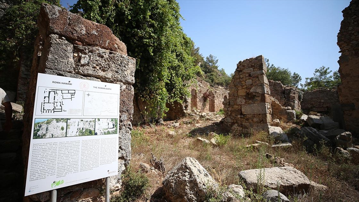 Antalya'nın Alanya ilçesinde 5 yıldır sürdürülen kazı çalışmalarıyla görünür hale