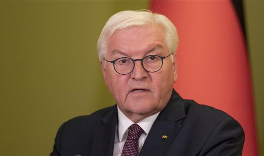 Almanya Cumhurbaşkanı Frank-Walter Steinmeier, ülkesinin yüzyıllardır dini çeşitlilikle şekillendiğini belirterek,