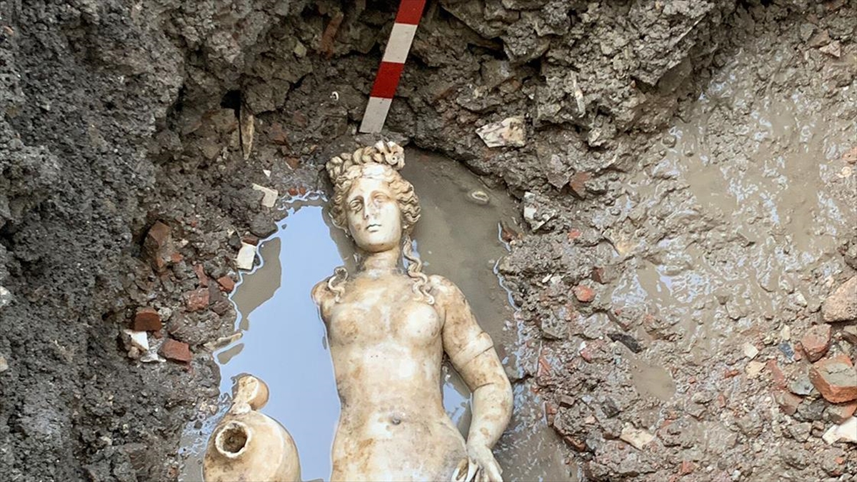 Bartın'ın Amasra ilçesinde tarihi Bedesten bölgesinde yapılan sondaj çalışmalarında, milattan