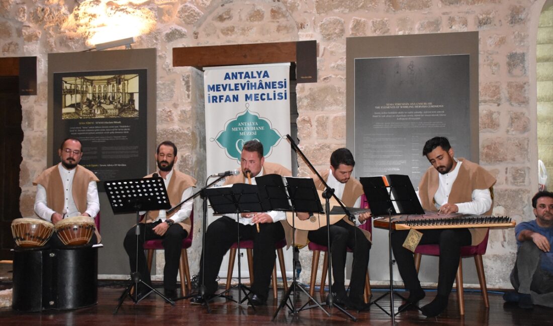 ANTALYA (AA) – Antalya Mevlevihanesi'nde "Sema Ayin-i Şerifi" gerçekleştirildi. Antalya