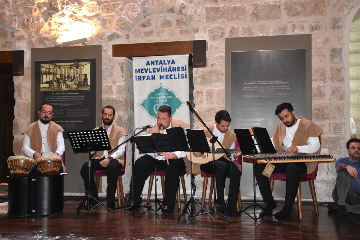 ANTALYA (AA) – Antalya Mevlevihanesi'nde "Sema Ayin-i Şerifi" gerçekleştirildi. Antalya