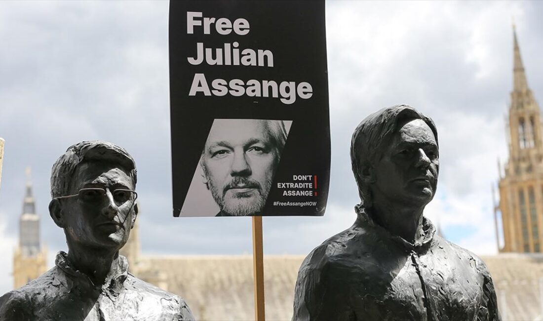 Avustralyalı politikacılar, ABD'ye ait gizli belgeleri açıklamakla suçlanan Wikileaks internet
