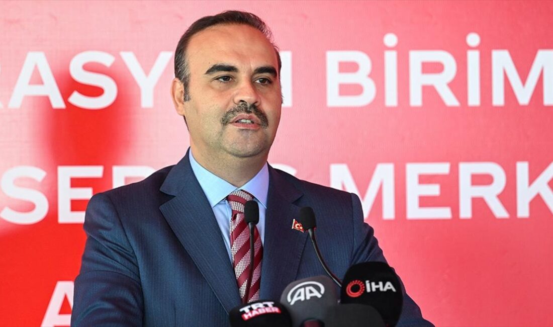 Sanayi ve Teknoloji Bakanı Mehmet Fatih Kacır, "Sanayimizin rekabet gücünü