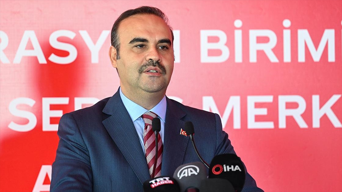 Sanayi ve Teknoloji Bakanı Mehmet Fatih Kacır, "Sanayimizin rekabet gücünü