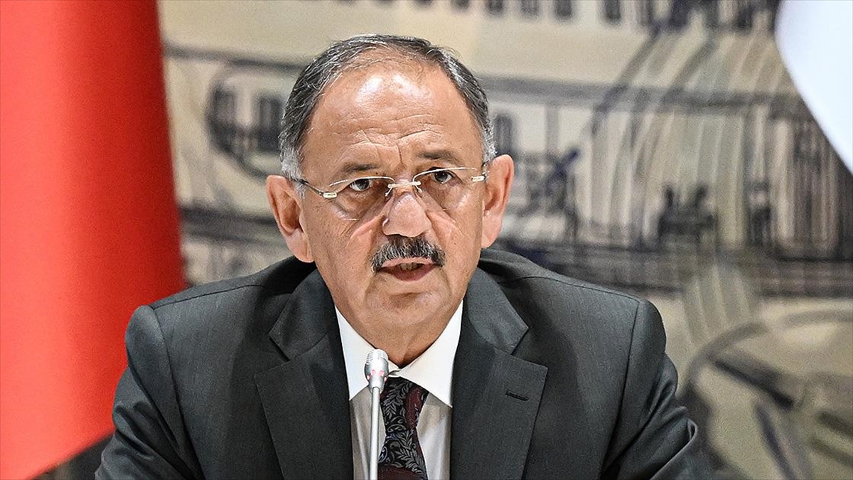 Çevre, Şehircilik ve İklim Değişikliği Bakanı Özhaseki, TOKİ aracılığıyla alınan