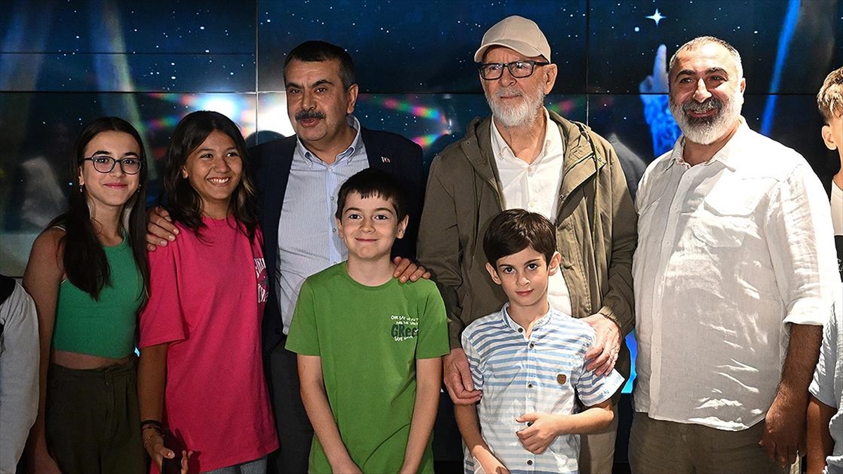 Mustafa Kutlu'nun aynı adlı eserinden uyarlanan, yönetmenliğini Ahmet Sönmez'in üstlendiği