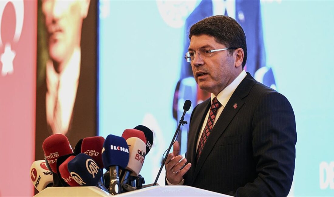 Adalet Bakanı Yılmaz Tunç, deprem bölgesindeki hasarlı binalara ilişkin yargısal