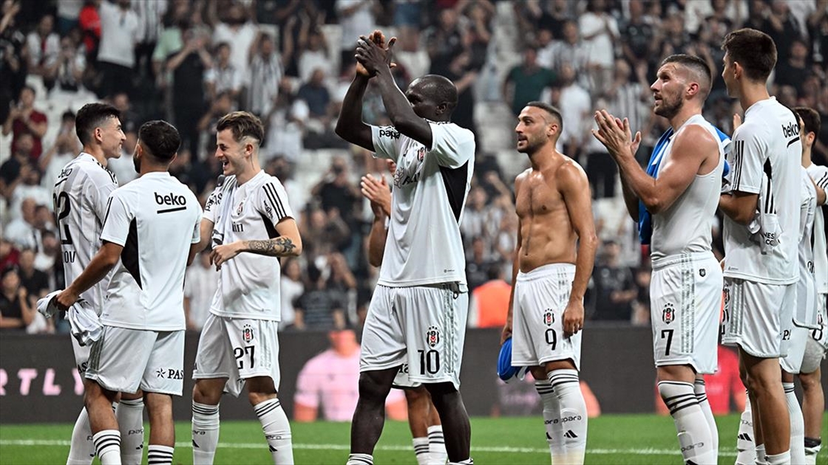 UEFA Avrupa Konferans Ligi'nde gruplarda mücadele edecek Beşiktaş, oyuncu listesini