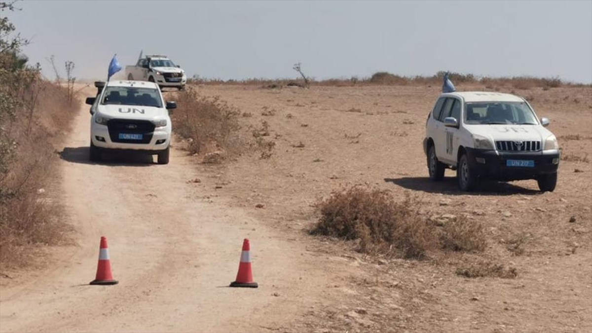 Birleşmiş Milletler (BM) Barış Gücü askerleri, Lefkoşa’daki Yeşil Hat’a sınır