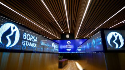 Borsa İstanbul'da BIST 100 endeksi, güne yüzde 0,27 yükselişle 8.035,70