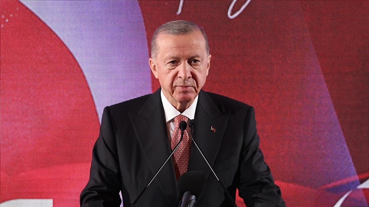Cumhurbaşkanı Recep Tayyip Erdoğan, "İslam düşmanlığının önü alınmazsa failler daha
