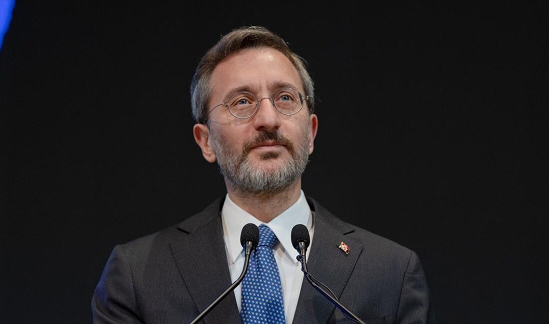 Cumhurbaşkanlığı İletişim Başkanı Fahrettin Altun, 2023 CEV Avrupa Şampiyonası'nın finalinde