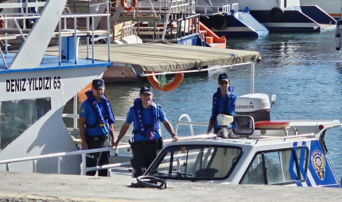 Van'da, İl Emniyet Müdürlüğü bünyesindeki deniz polisi ekipleri, Van Gölü'nde