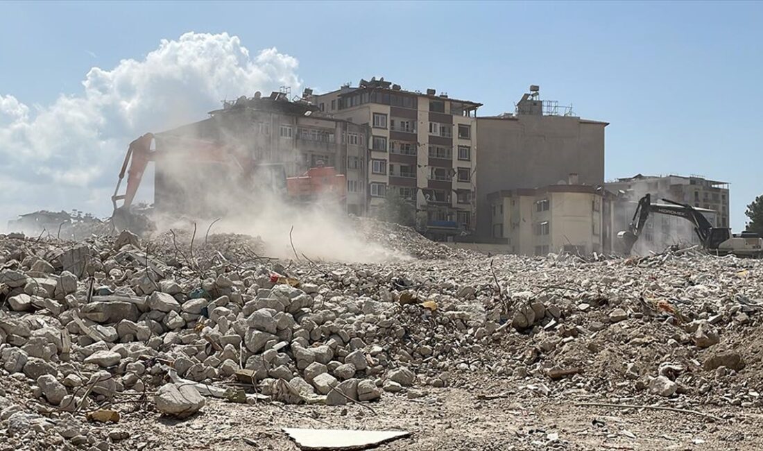 Enkaz kaldırma ve yeniden inşa faaliyetleri için ihtiyaç duyulan kullanılmış