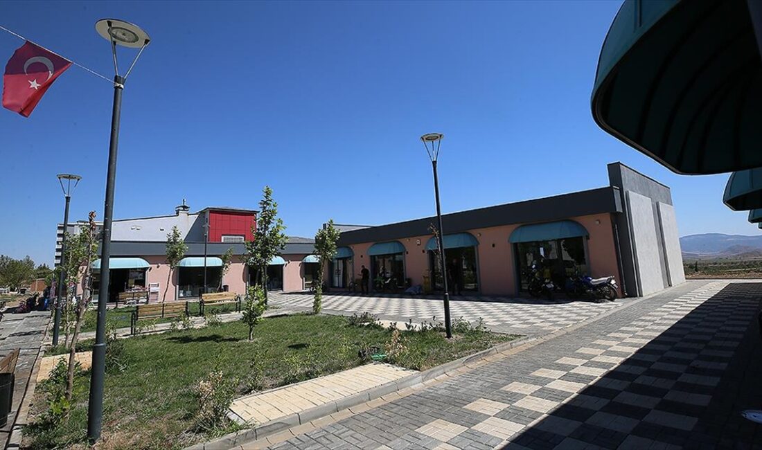 Kahramanmaraş merkezli 6 Şubat'taki depremlerde iş yerleri yıkılan veya hasar