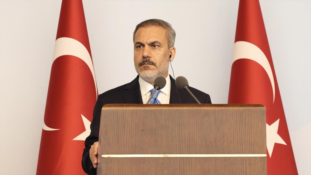 Dışişleri Bakanı Hakan Fidan, Cezayir'de çok sayıda Türk iş insanının