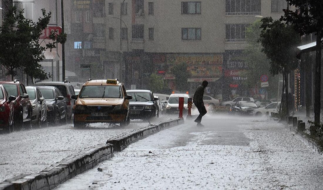 Doğu Anadolu'daki bazı bölgelerde yarın kuvvetli yağış beklendiği duyuruldu.