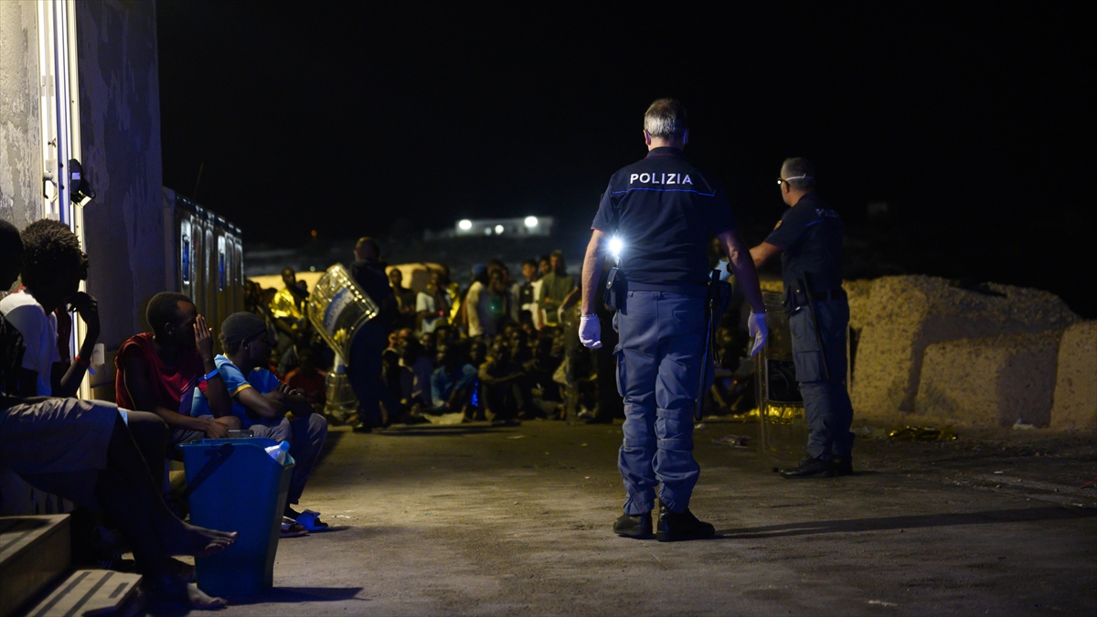 ROMA (AA) – Afrika’dan Avrupa’ya geçişte Orta Akdeniz’deki düzensiz göç