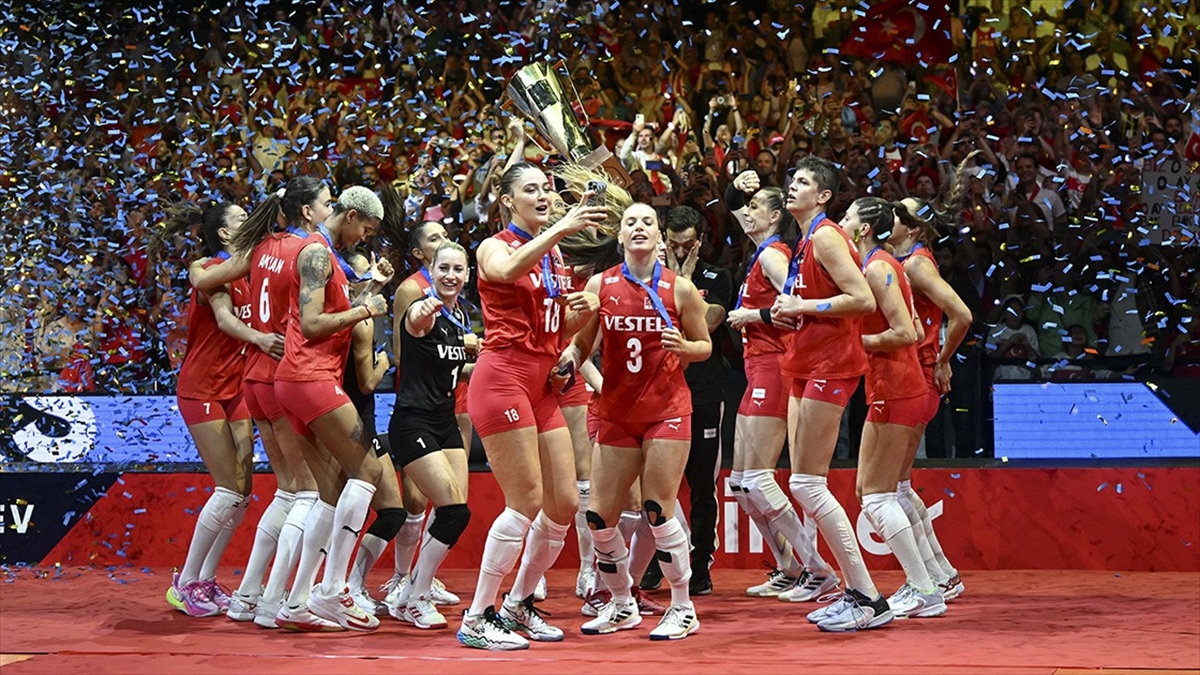 Dünya 1 numarası ve Avrupa şampiyonu A Milli Kadın Voleybol