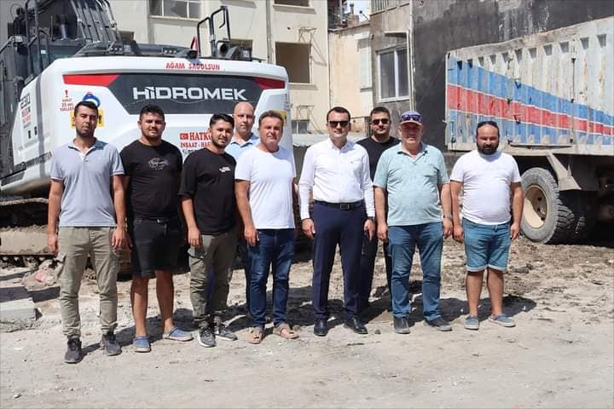 ANTALYA (AA) – Finike Kaymakamı Musa Kazım Çelik, yapımı devam