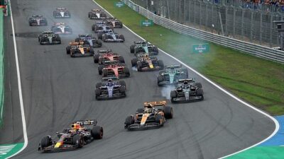 Formula 1 Dünya Şampiyonası'nda sezonun 16. yarışına Singapur ev sahipliği