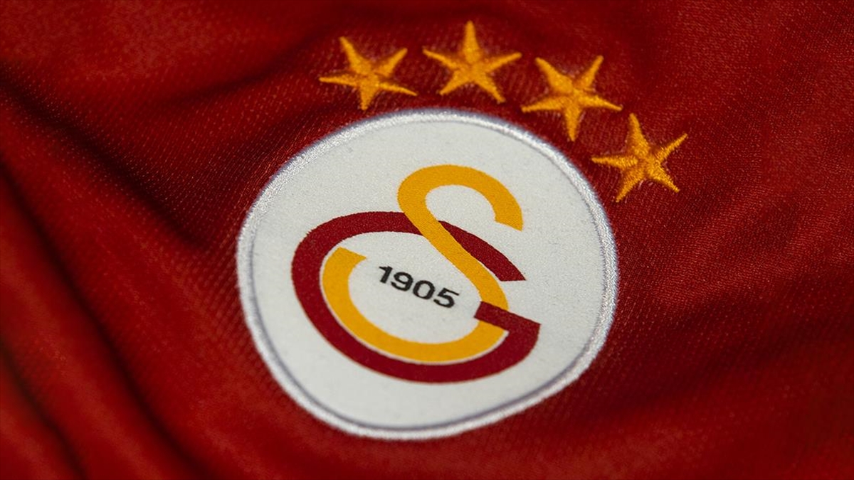 Galatasaray Futbol Takımı Doktoru Yener İnce, sakatlıkları bulunan Mauro Icardi,