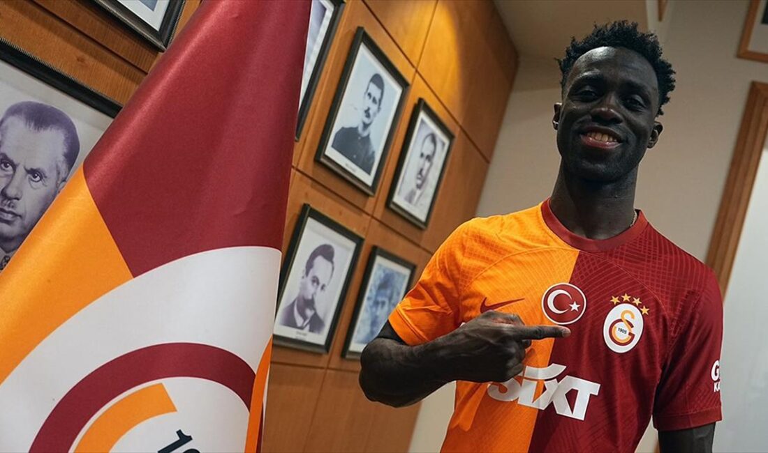 Galatasaray'ın İngiliz ekibi Tottenham'dan kadrosuna kattığı Davinson Sanchez, UEFA Şampiyonlar