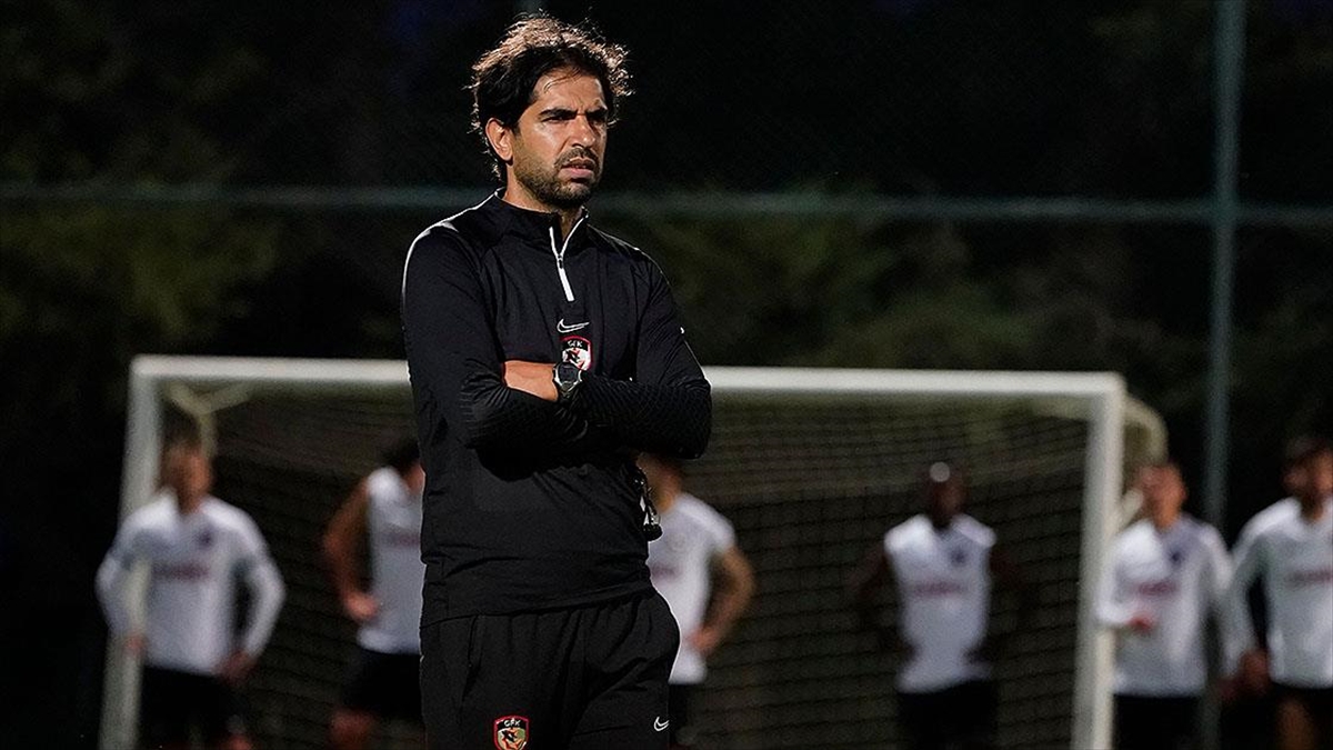 Trendyol Süper Lig ekiplerinden Gaziantep FK, teknik direktör Erdal Güneş