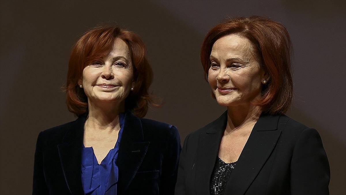Dünyaca ünlü piyanist kardeşler Güher ve Süher Pekinel, Cumhuriyetin 100.