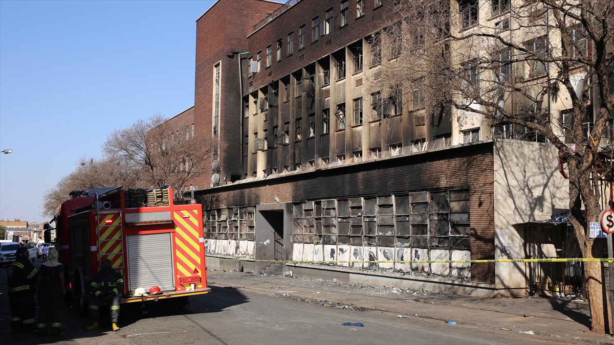 JOHANNESBURG (AA) – Johannesburg şehir merkezindeki Marshaltown semtinde dün sabah