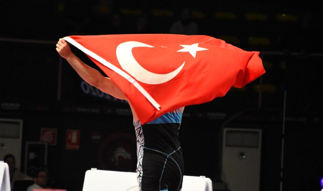 Güreşte gözler yarın Sırbistan'da başlayacak Dünya Şampiyonası'na çevrilecek. Şampiyonada toplam