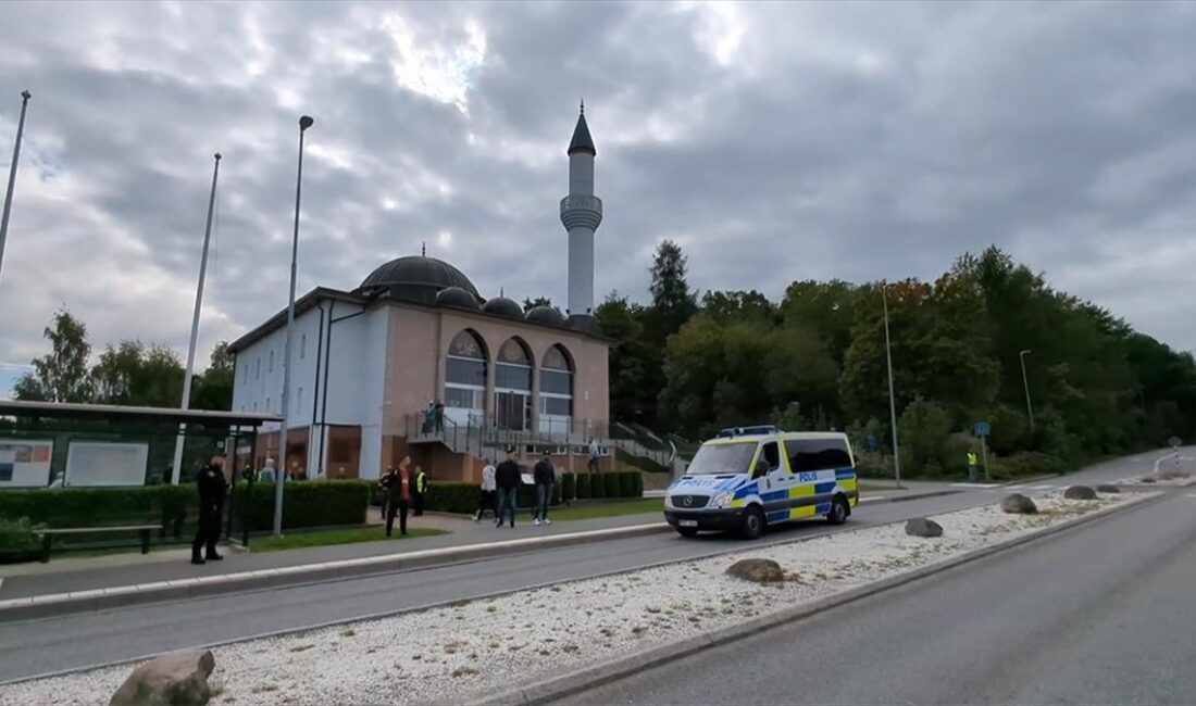 Irak asıllı Salwan Nejem, İsveç'in başkenti Stockholm'de, Diyanet İşleri Başkanlığına