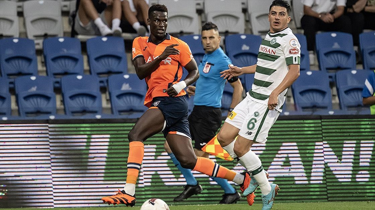 Trendyol Süper Lig'in 4. haftasında TÜMOSAN Konyaspor, deplasmanda RAMS Başakşehir'i