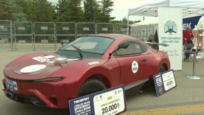 Ankara'da liseli gençler geliştirdikleri elektrikli araç "Fatih" ile TEKNOFEST 2023'te