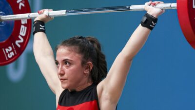 Milli sporcu Cansu Bektaş, Suudi Arabistan'da düzenlenen Dünya Halter Şampiyonası'nın