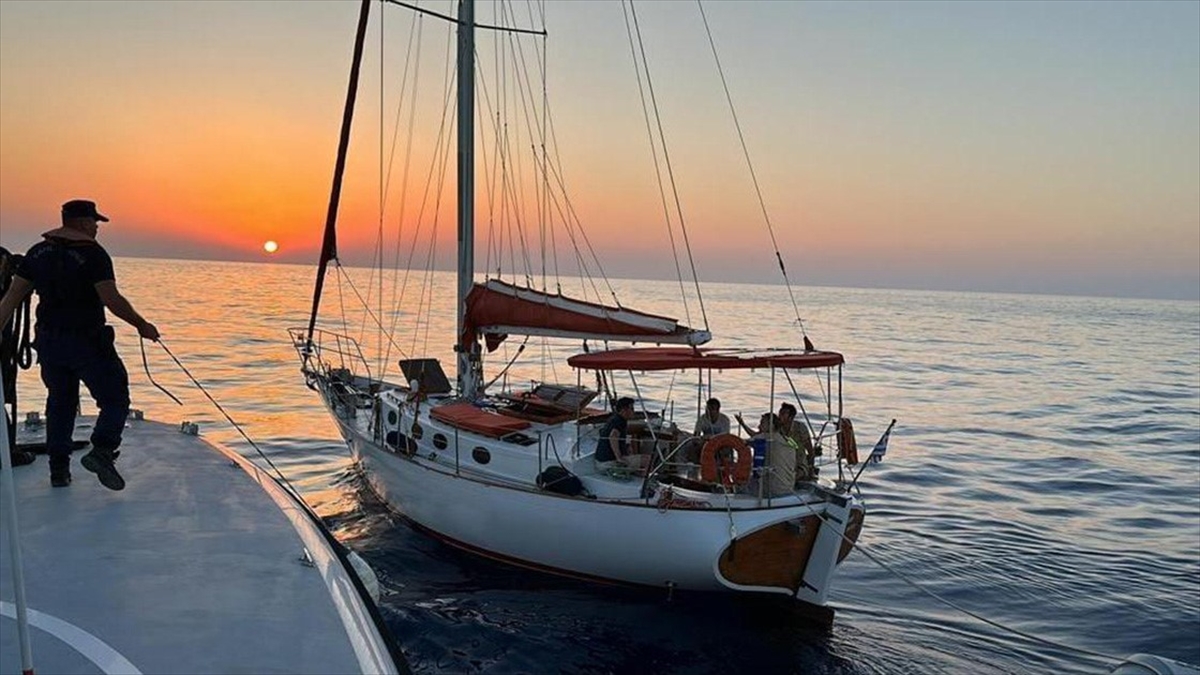 Muğla'nın Fethiye ilçesinde deniz yoluyla yurt dışına kaçmaya çalışan 41