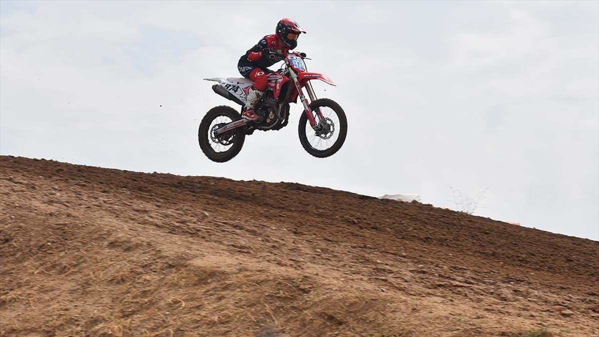 Türkiye Cumhuriyeti Cumhurbaşkanlığı himayelerinde düzenlenen Dünya Motokros Şampiyonası (MXGP Türkiye),