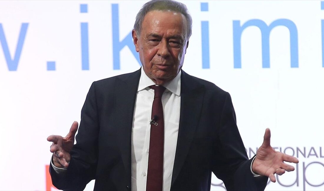İstanbul'da hayatını kaybeden NTV meteoroloji editörü Gökhan Abur'un cenazesi toprağa