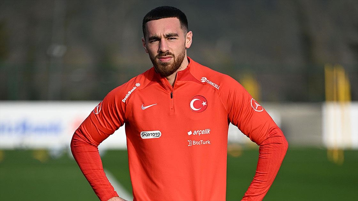 Milli futbolcu Orkun Kökçü, Hollanda Birinci Ligi'nde (Eredivisie) 2022-2023 sezonunun