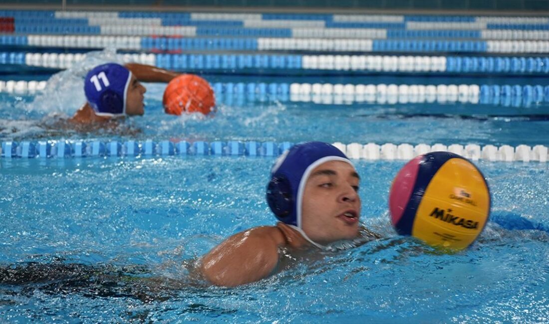 Trabzon'da yüzmeyle başladıkları spora sutopuyla devam eden özel sporcular Batuhan