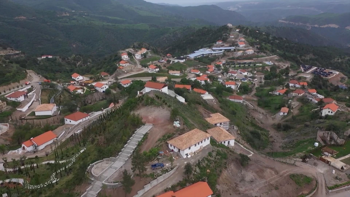 Rusya Dışişleri Bakanlığı Sözcüsü Mariya Zaharova, Rusya'nın hem Laçın-Hankendi hem