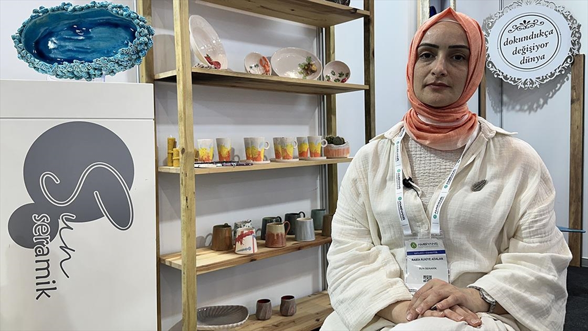 Sanatçı Rabia Rukiye Adalan, seramik sanatının özellikle gençlerin kendilerini özgürce
