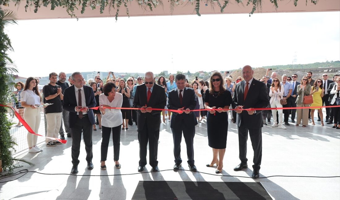 SEV Anaokulu ve Ortaokulu Çekmeköy’deki yeni kampüsüne taşındı İSTANBUL (AA) – Sağlık ve Eğitim Vakfı (SEV), 150 yıllık