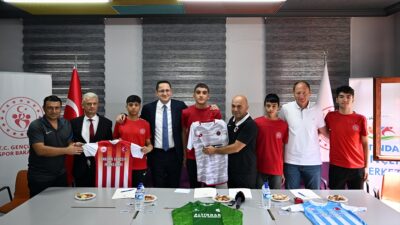 Gençlik ve Spor Bakanlığı'na bağlı Altındağ Gençlik Merkezi'nin, sağlıklı yaşam