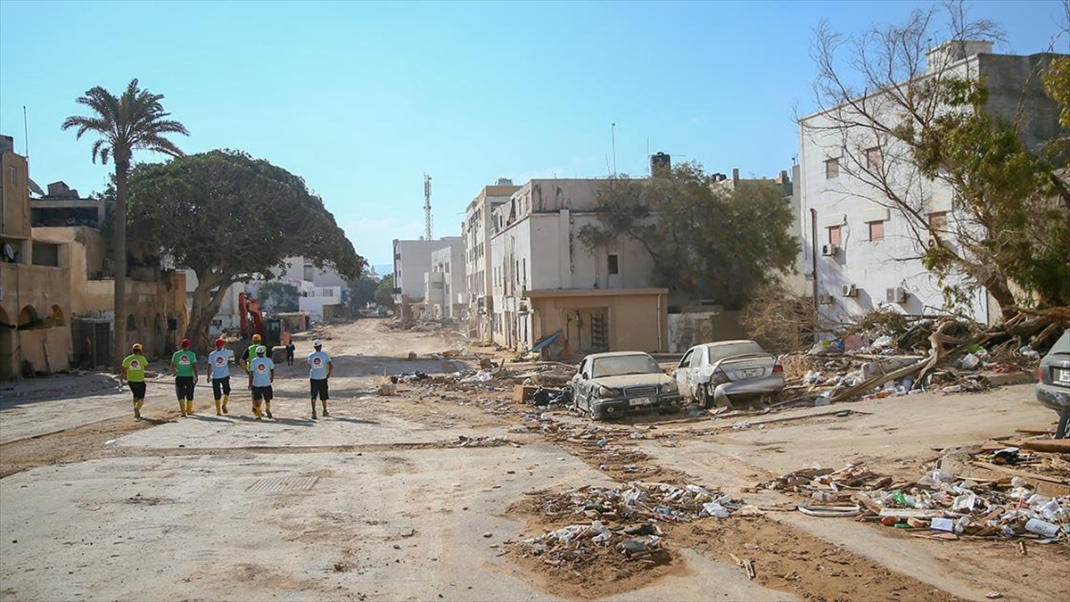 Suudi Arabistan ve Kuveyt, Libya'daki selden etkilenenlere gıda ve tıbbi
