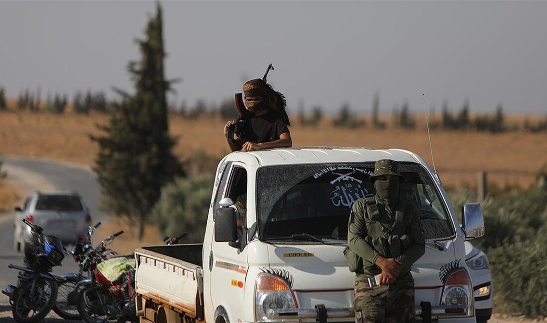 Suriye'nin doğusundaki Deyrizor ilinde terör örgütü PKK/YPG'nin baskısı altındaki Arap