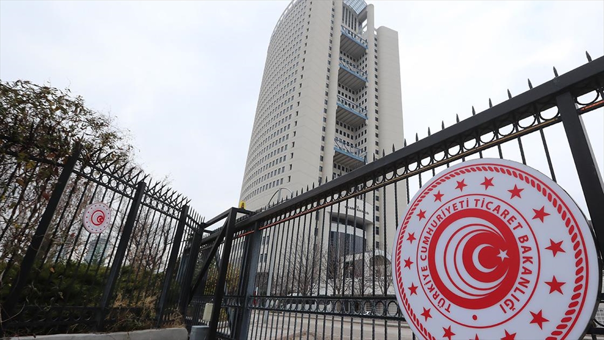 İş dünyasının temsilcileri, Ticaret Bakanlığı öncülüğünde fahiş ve spekülatif fiyat